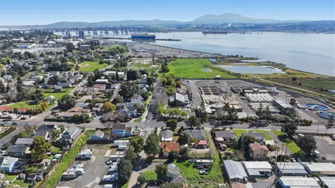 $915,000 | 639 East 5th Street, Benicia, CA 94510