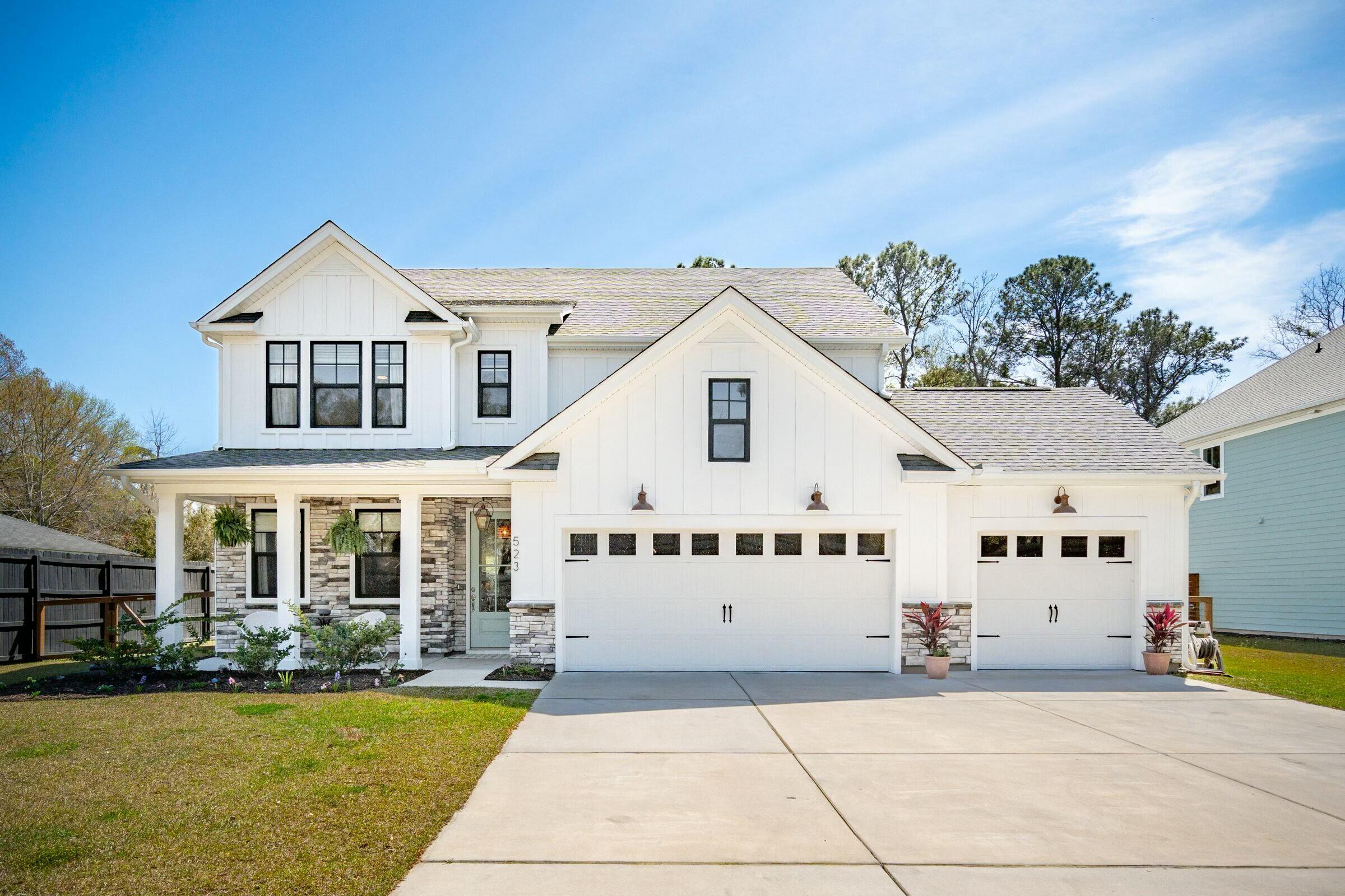 523 Coaxum Rd Mount Mount Pleasant, SC 29464 - Photo 1 of 105 tempImageolbVn5