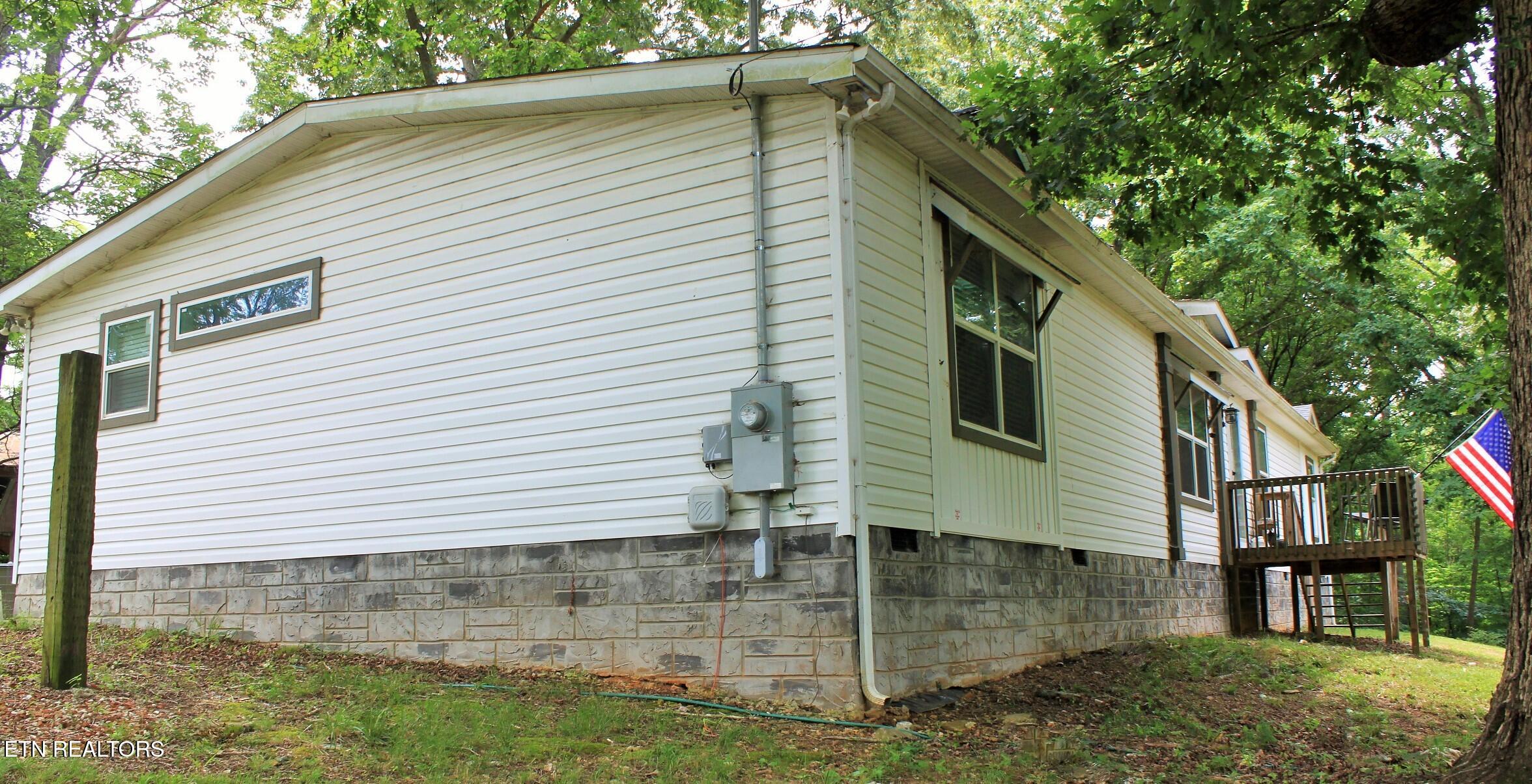 439 Zachary Road Blaine, TN 37709 - Photo 2 of 39 IMG_9343 (3)