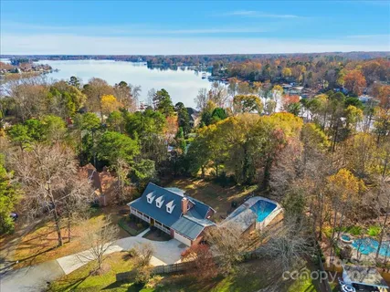 $525,000 | 3509 Chapel View  Court, Denver, NC 28037