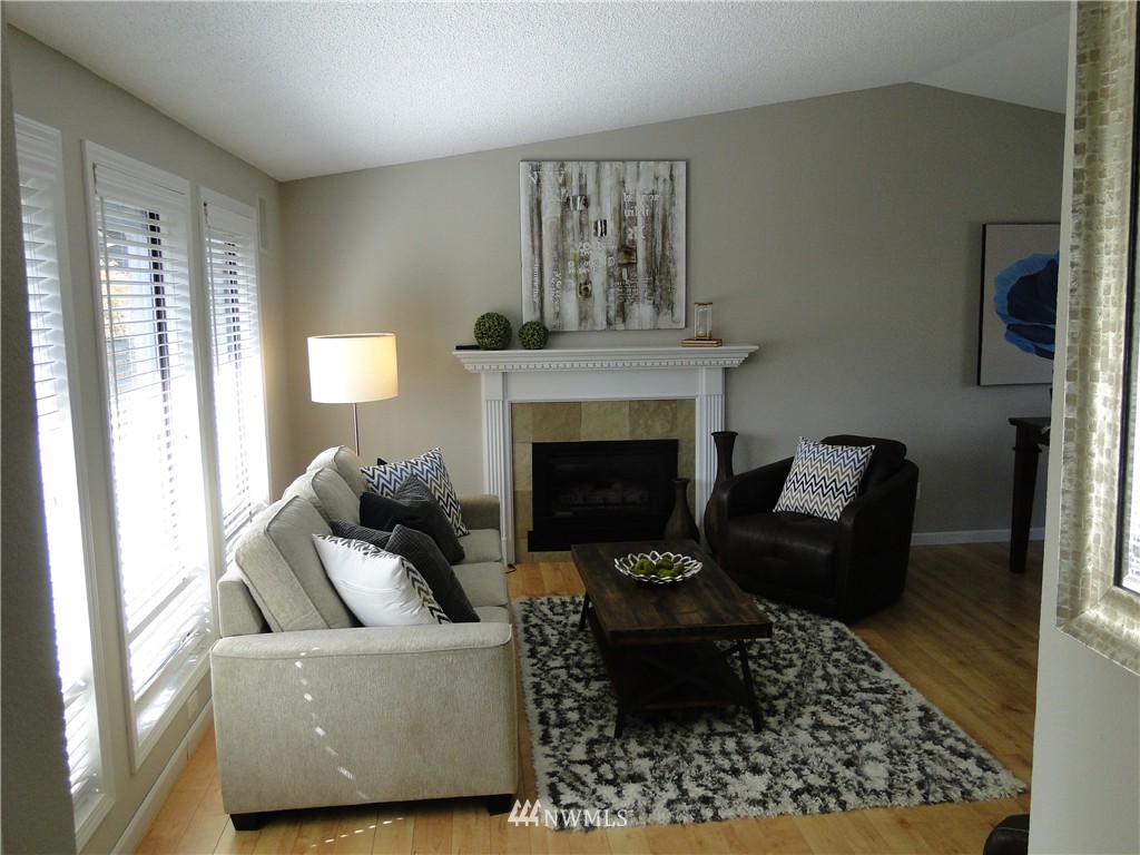 18311 153rd Place Southeast Renton, WA 98058 - Photo 4 of 11