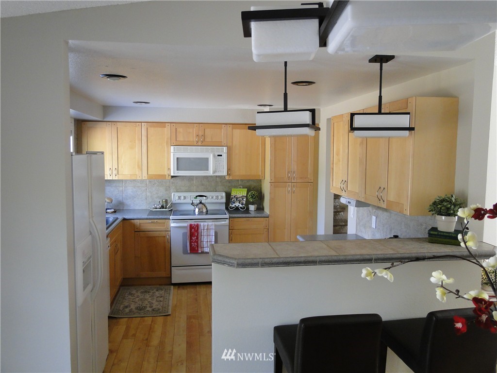 18311 153rd Place Southeast Renton, WA 98058 - Photo 7 of 11