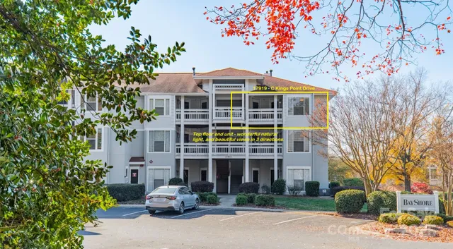 $393,700 | 17919 Kings Point Drive, Unit C, Cornelius, NC 28031