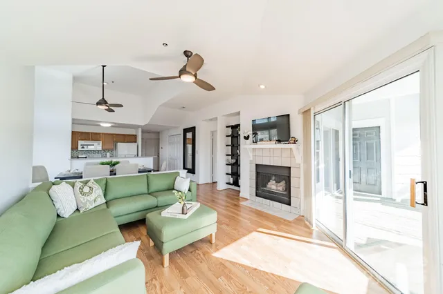 $393,700 | 17919 Kings Point Drive, Unit C, Cornelius, NC 28031