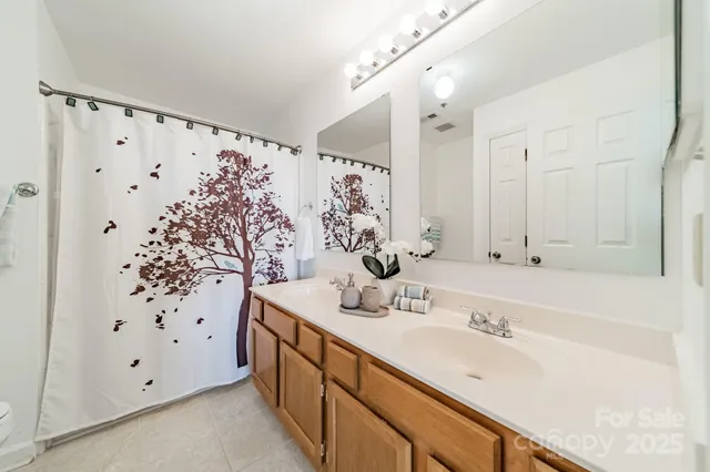 $393,700 | 17919 Kings Point Drive, Unit C, Cornelius, NC 28031