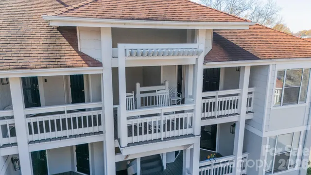 $393,700 | 17919 Kings Point Drive, Unit C, Cornelius, NC 28031