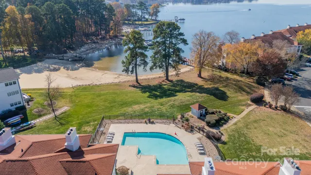 $393,700 | 17919 Kings Point Drive, Unit C, Cornelius, NC 28031