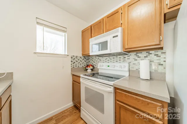 $393,700 | 17919 Kings Point Drive, Unit C, Cornelius, NC 28031