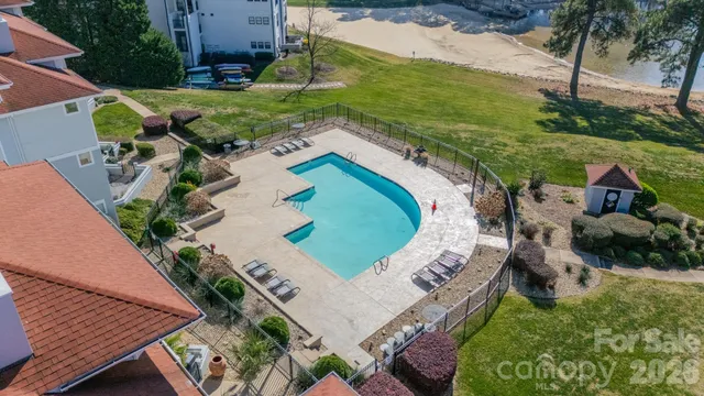 $393,700 | 17919 Kings Point Drive, Unit C, Cornelius, NC 28031