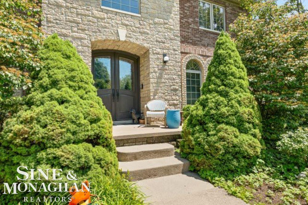 1036 Whittier Road Grosse Pointe, MI 48230 - Photo 2 of 48 50150714-E92775F8-F051-4570-8B9E-0133F713CEE2.JPG