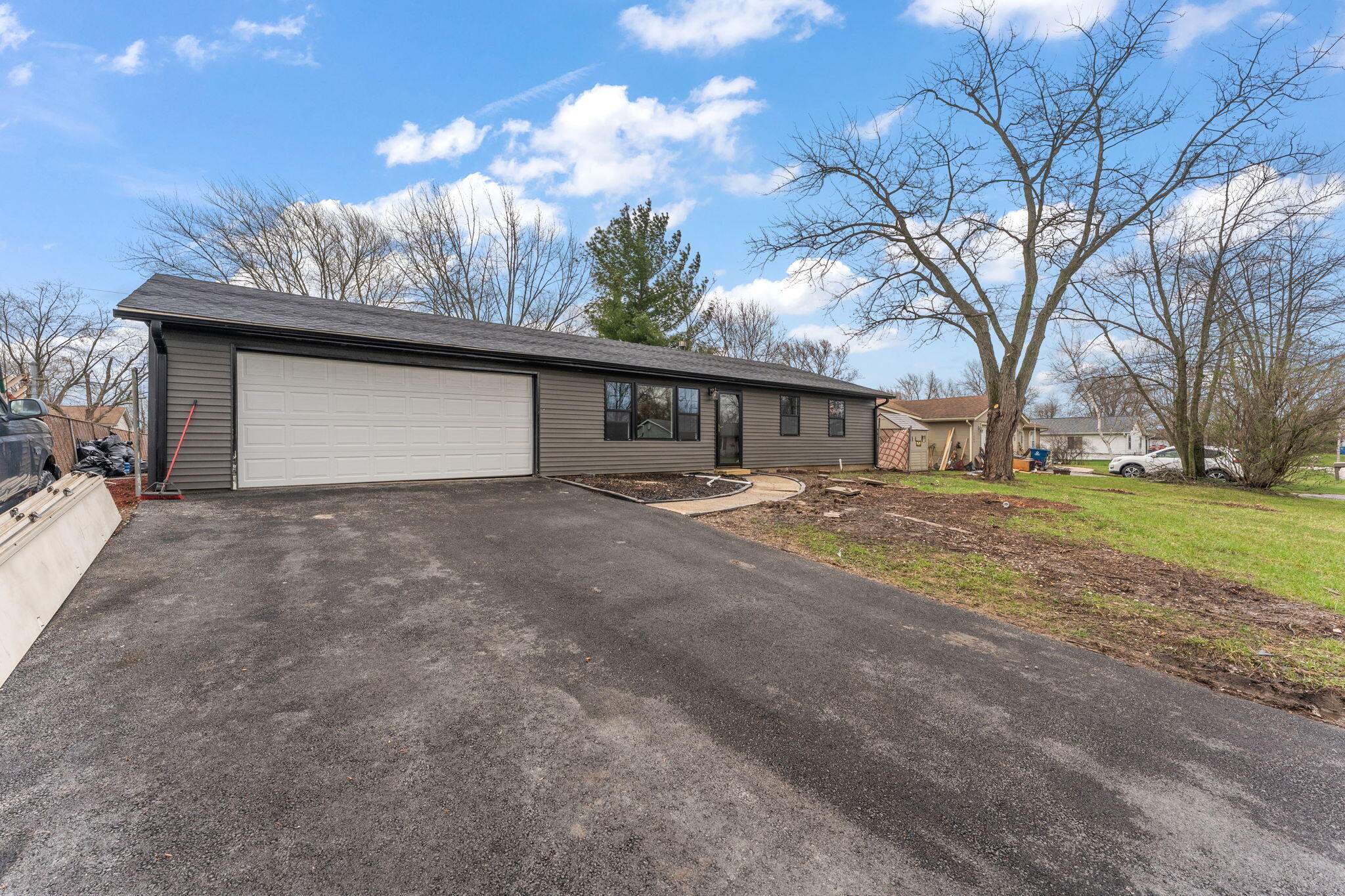 611 Old Forge Road Valparaiso, IN 46385 - Photo 1 of 16 2048x1365