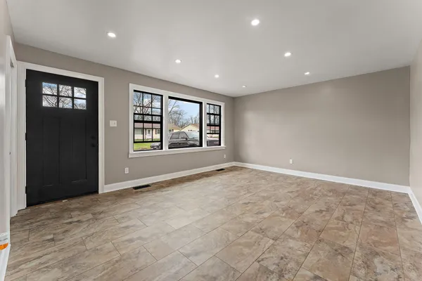 $255,000 | 611 Old Forge Road, Valparaiso, IN 46385