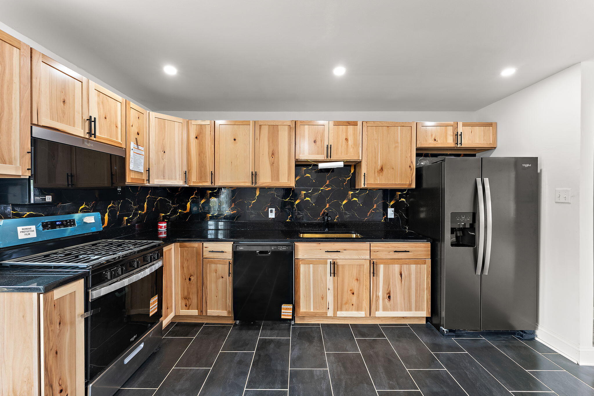 611 Old Forge Road Valparaiso, IN 46385 - Photo 6 of 16 2048x1365