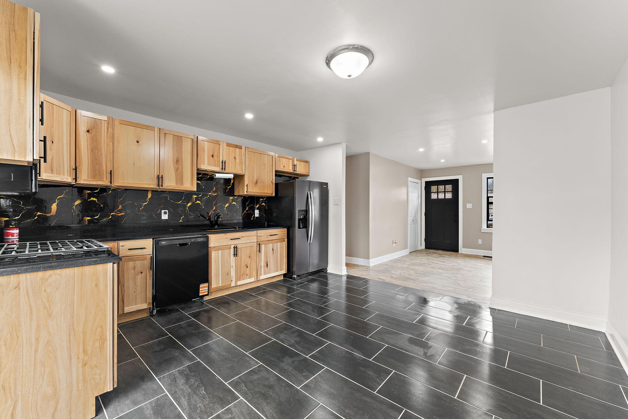 611 Old Forge Road Valparaiso, IN 46385 - Photo 7 of 16 2048x1365