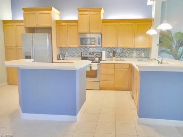 $5,500 | 8565 Via Garibaldi Circle, Unit 203, Estero, FL 33928