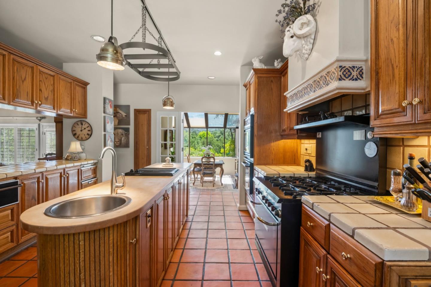 14471 Sobey Road Saratoga, CA 95070 - Photo 8 of 35