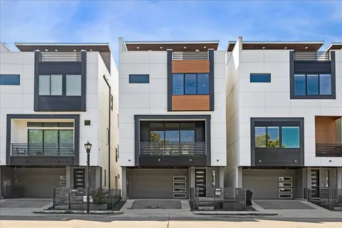 $850,000 | 607 Memorial Heights Drive, Houston, TX 77007
