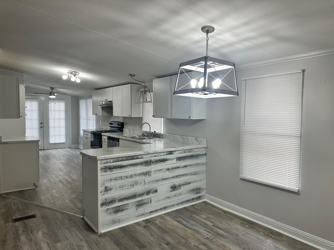 9001 Frontage Road Northwest Cleveland, TN 37312 - Photo 3 of 16