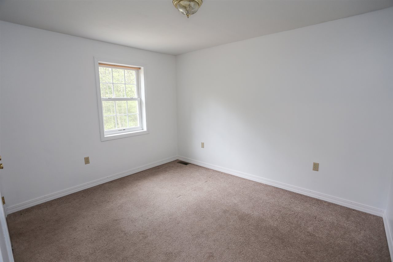 426 Fremont Road Chester, NH 03036 - Photo 11 of 21