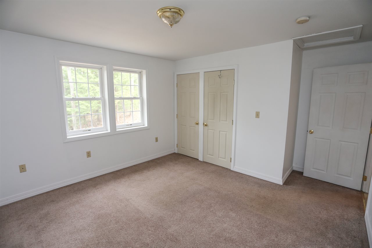 426 Fremont Road Chester, NH 03036 - Photo 15 of 21