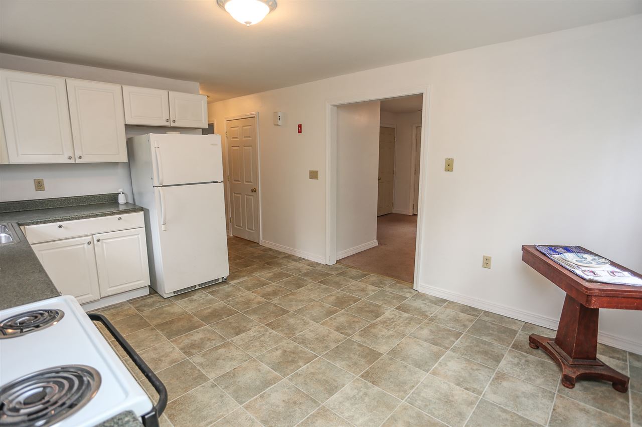 426 Fremont Road Chester, NH 03036 - Photo 6 of 21