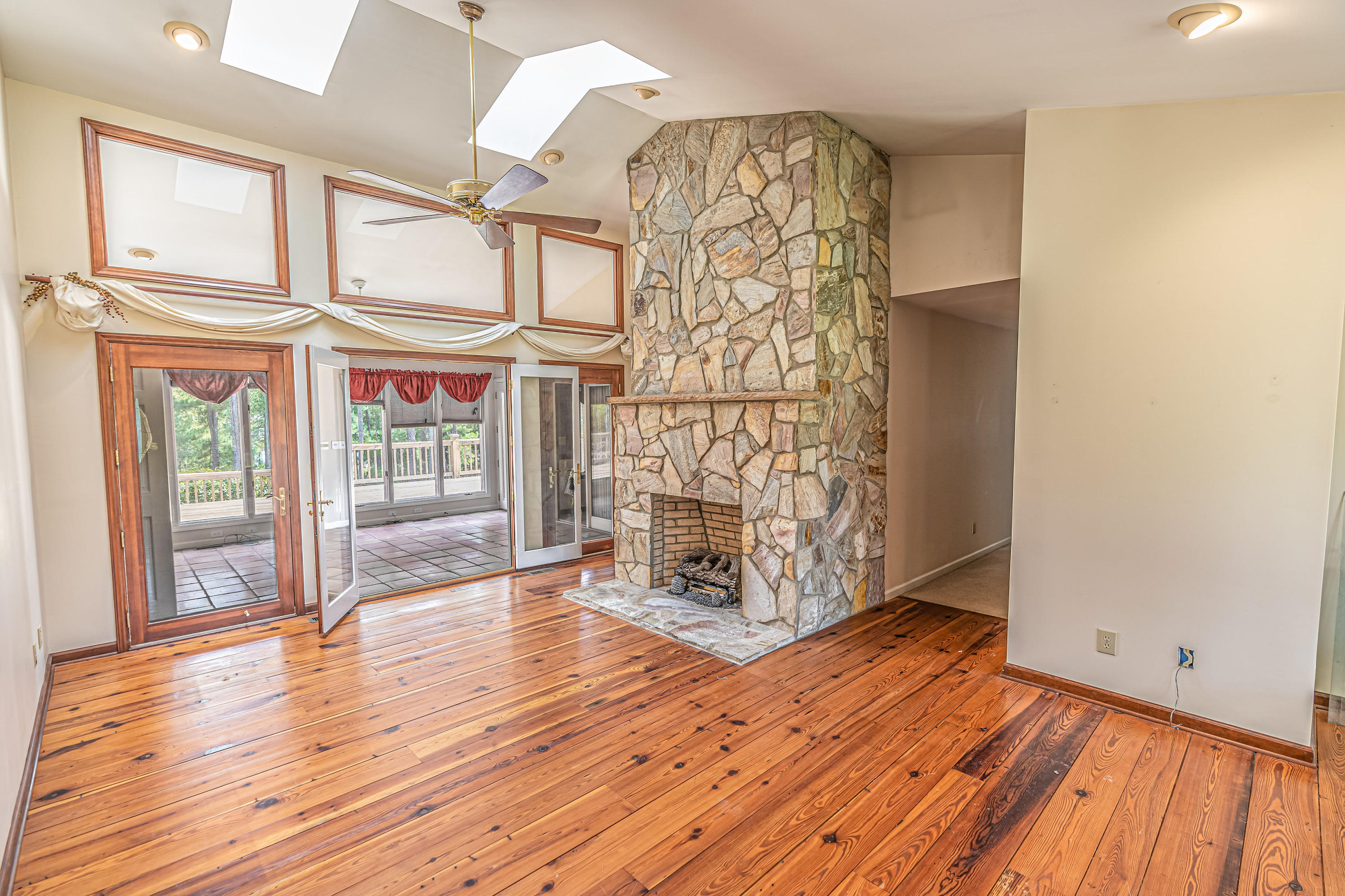5308 McCall Road Rincon, GA 31326 - Photo 4 of 35 Great room with fireplace that can be wood burning or propane