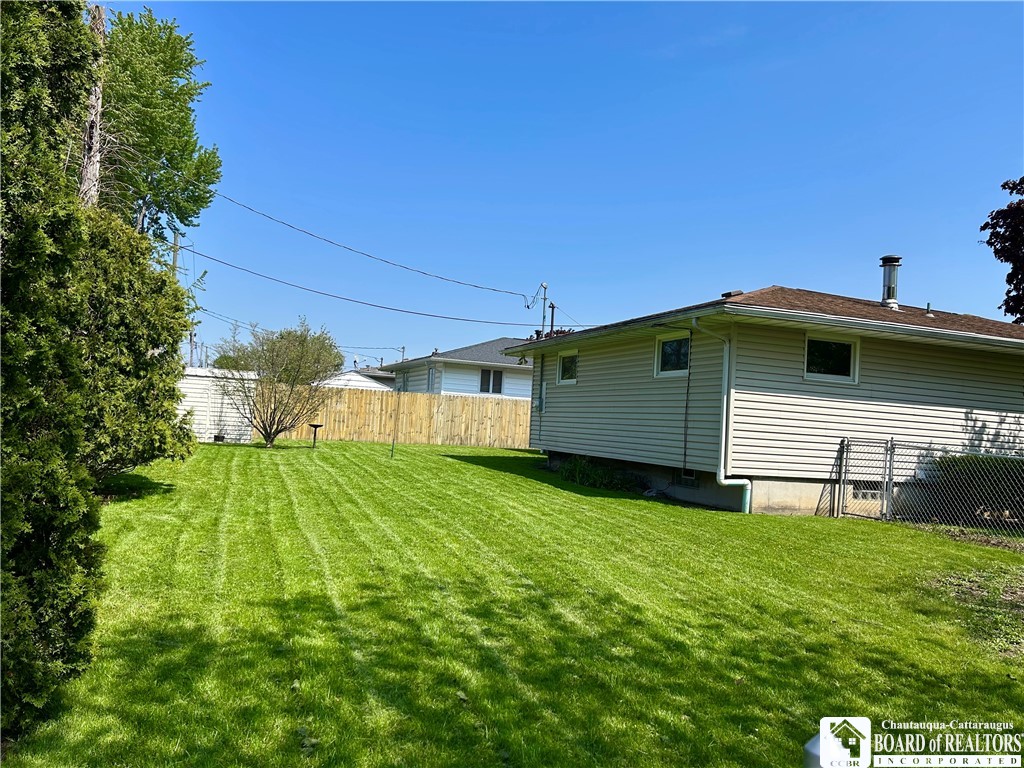 4 Oakwood Drive Cheektowaga, NY 14227 - Photo 27 of 33