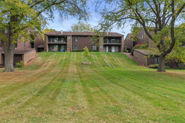 $285,900 | 3114 Creekview Drive, Unit 3, Middleton, WI 53562