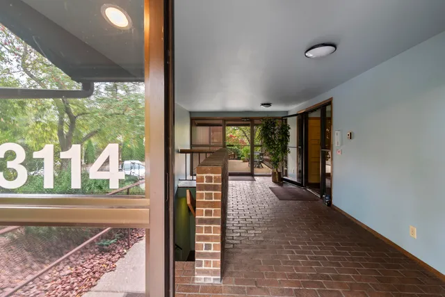 $285,900 | 3114 Creekview Drive, Unit 3, Middleton, WI 53562