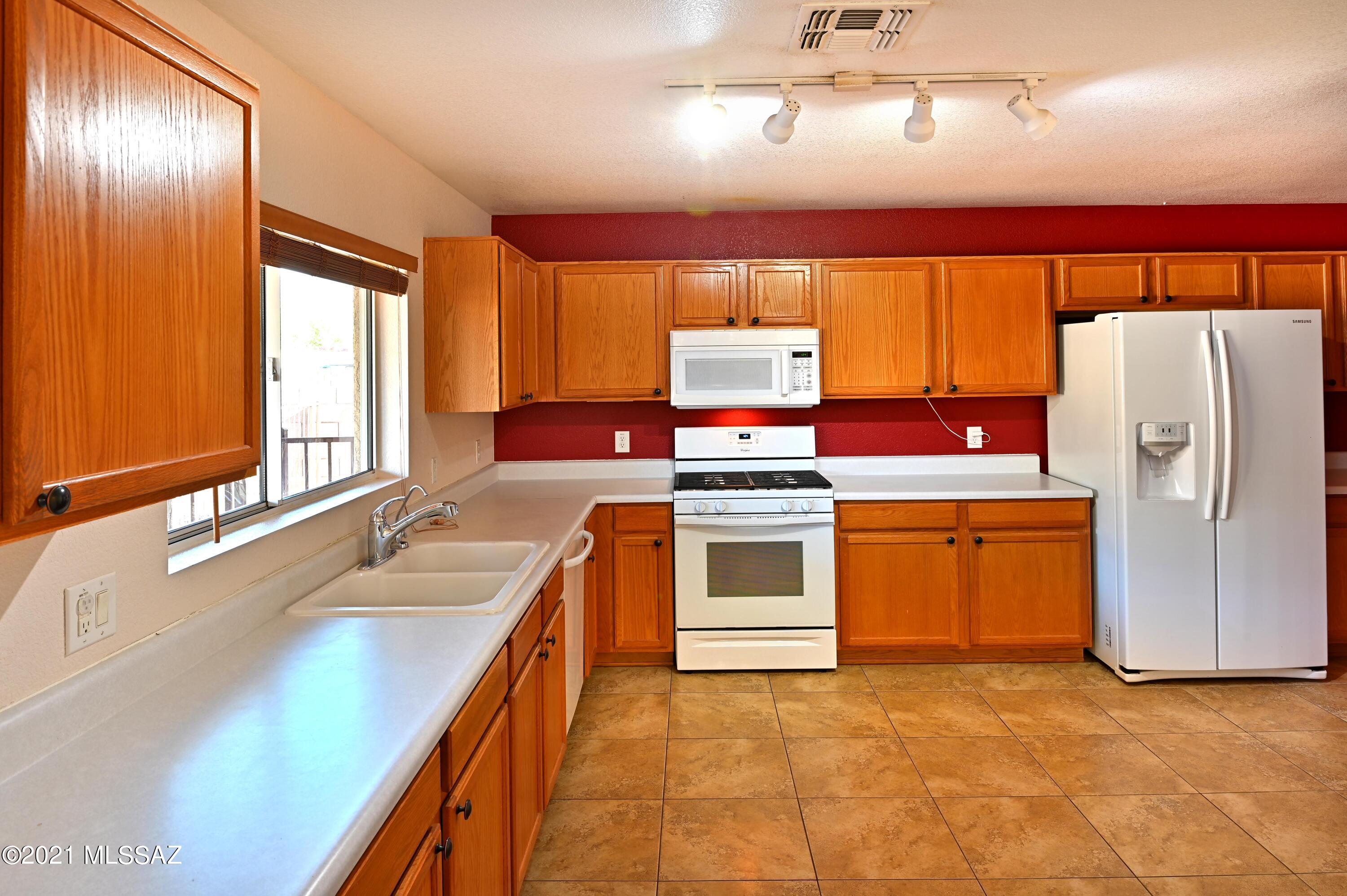 3599 East Secretariat Road Tucson, AZ 85739 - Photo 2 of 23