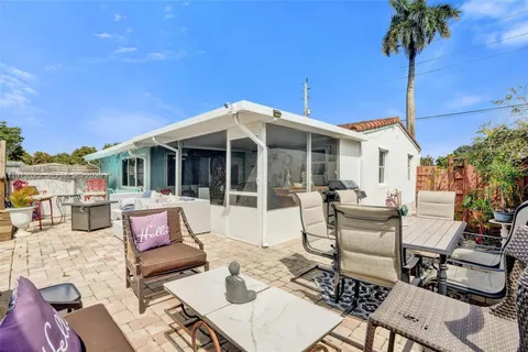 $599,000 | 609 Southwest 2nd Avenue, Hallandale Beach, FL 33009