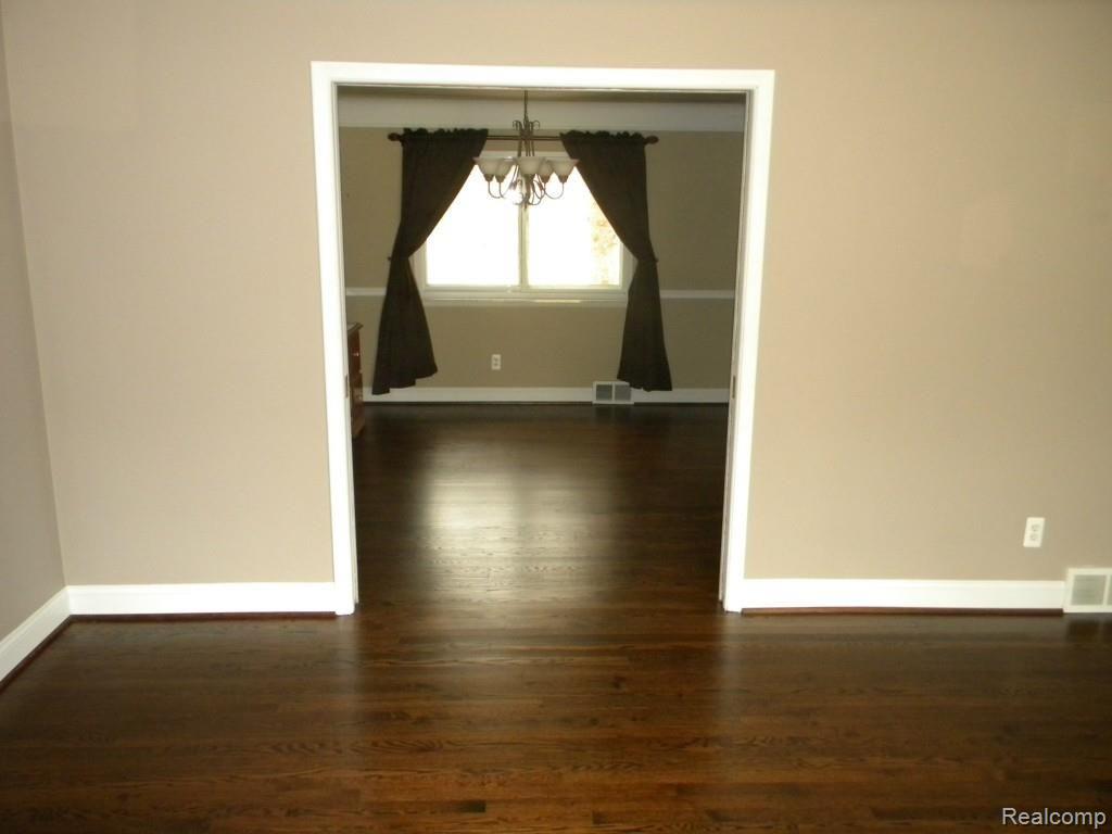 739 Lynndale Drive Rochester, MI 48309 - Photo 28 of 44 DSCN6057.jpg