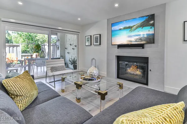 $5,750 | 643 Arroyo Oaks Drive, Westlake Village, CA 91362