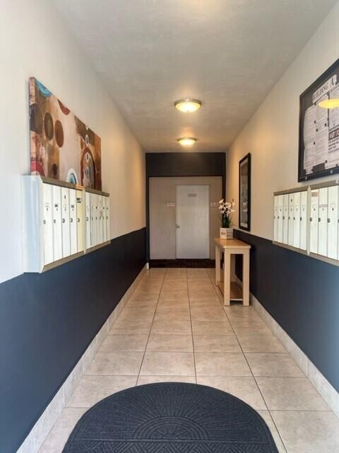 299 Southwest 7th Street, Unit 1060 Boca Raton, FL 33432 - Photo 3 of 16 golden arrow1