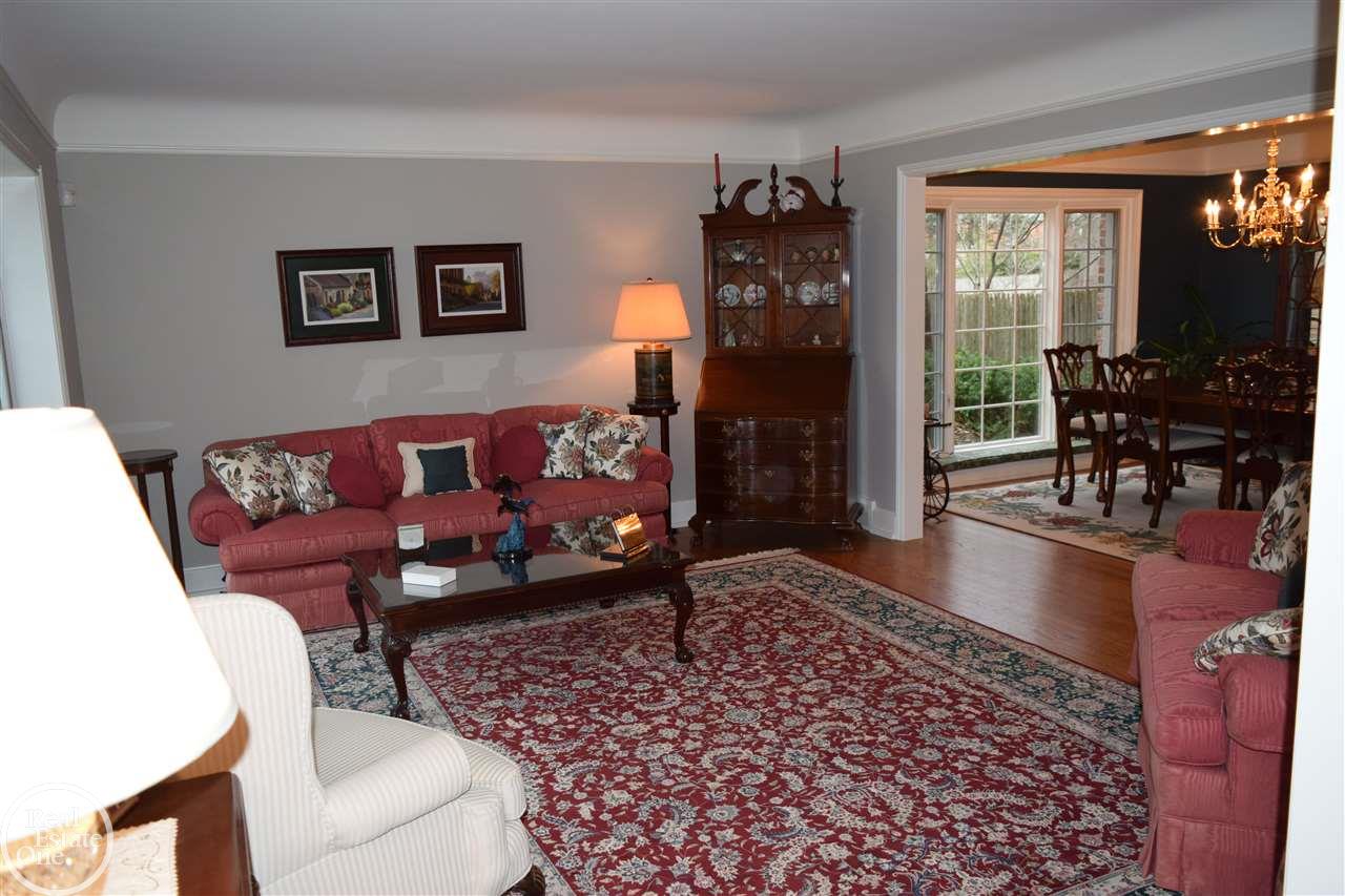 306 Cloverly Road Grosse Pointe Farms, MI 48236 - Photo 6 of 45