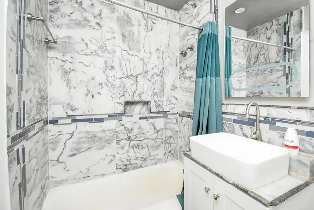 $340,000 | 4721 Briarbend Drive, Houston, TX 77035