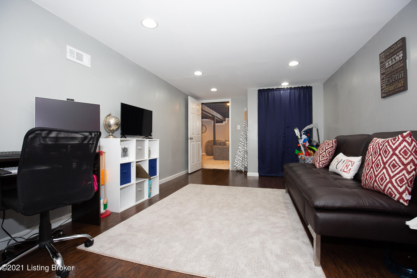 5317 Adkins Road Louisville, KY 40219 - Photo 28 of 38 5317 Adkins-30