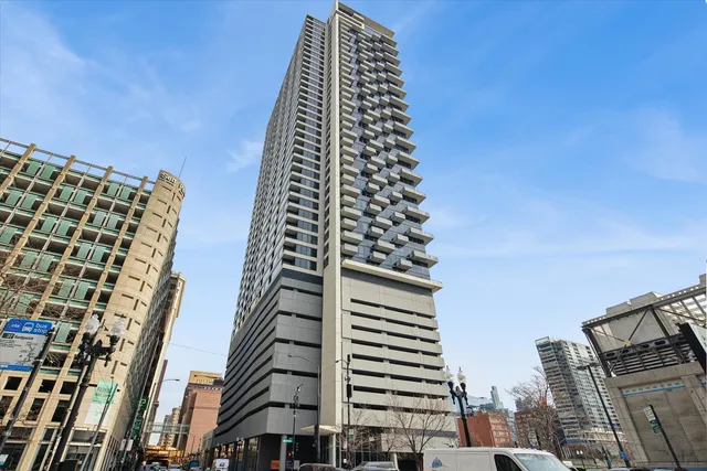 $449,900 | 235 West Van Buren Street, Unit 4613, Chicago, IL 60607