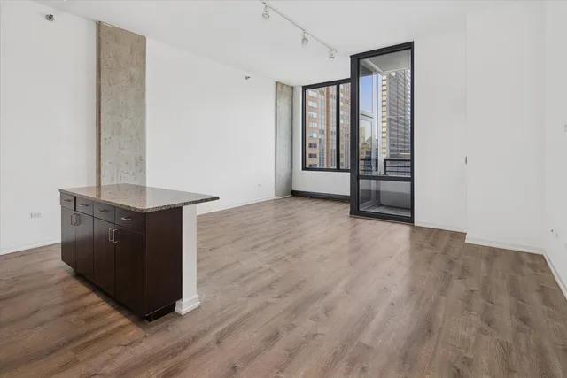 $449,900 | 235 West Van Buren Street, Unit 4613, Chicago, IL 60607
