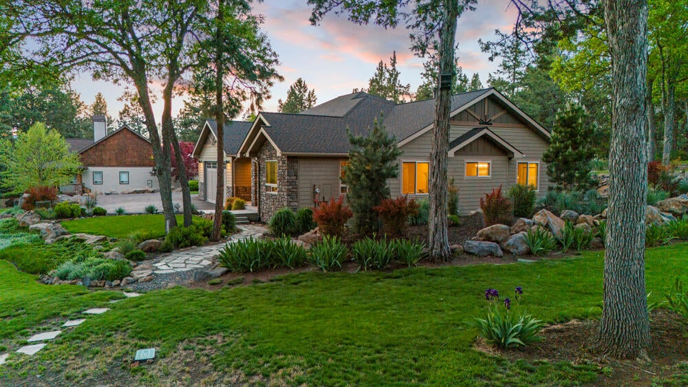 6349 Sanderling Road Klamath Falls, OR 97601 - Photo 75 of 75 6349SanderlingRd.-Twilight-3