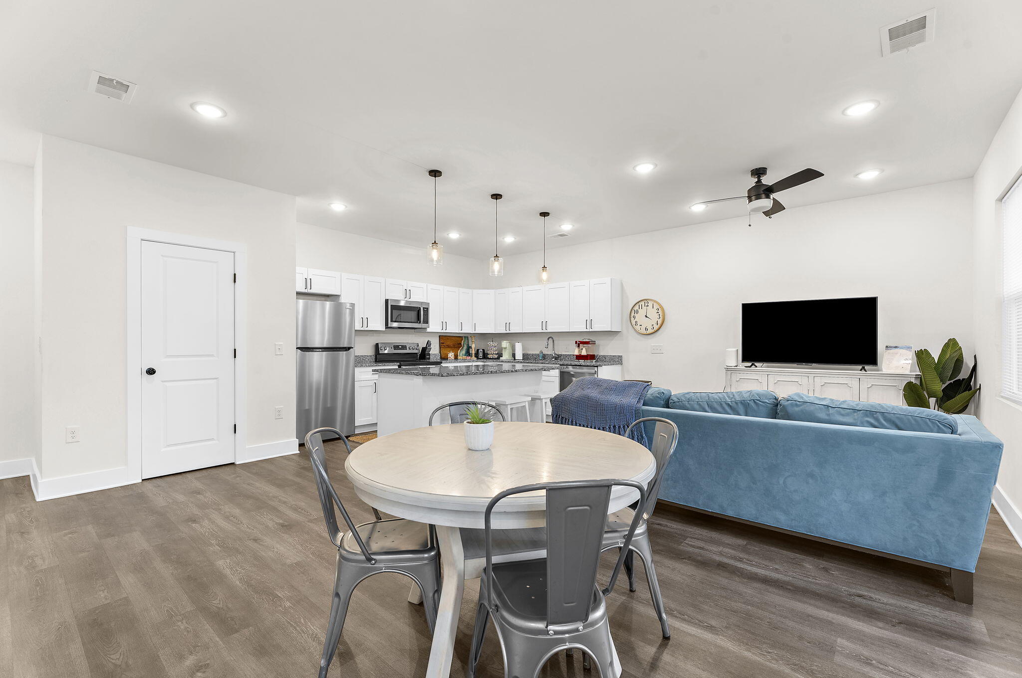 5742 Salvo Street, Unit 2 Hanahan, SC 29410 - Photo 16 of 34 17-web-or-mls-DSC09012