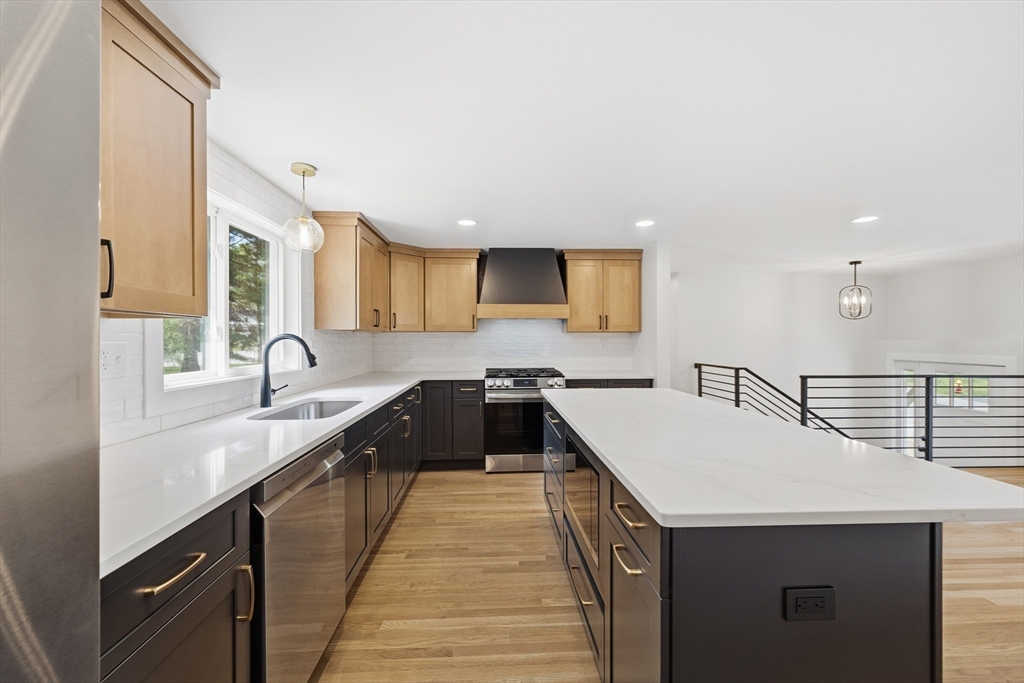 44 Wildbrook Road Billerica, MA 01821 - Photo 3 of 40