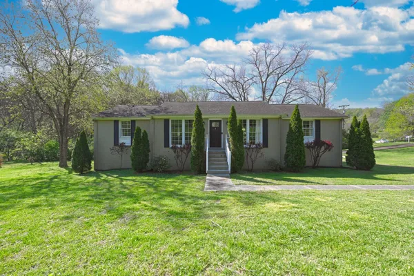 $1,750 | 7635 Charlotte Pike, Unit A, Nashville, TN 37209