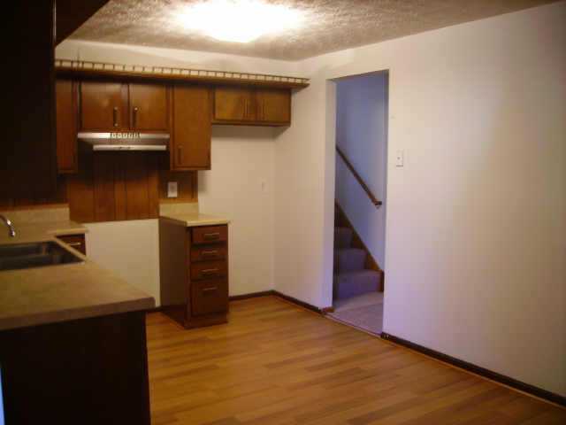 564 Cedarwood Road Columbus, OH 43207 - Photo 3 of 7 Gallery Image 3