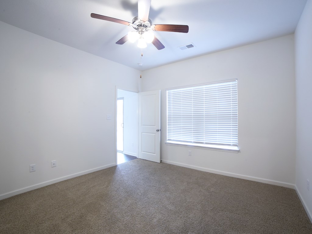 5367 Crossfield Road Memphis, TN 38109 - Photo 12 of 15