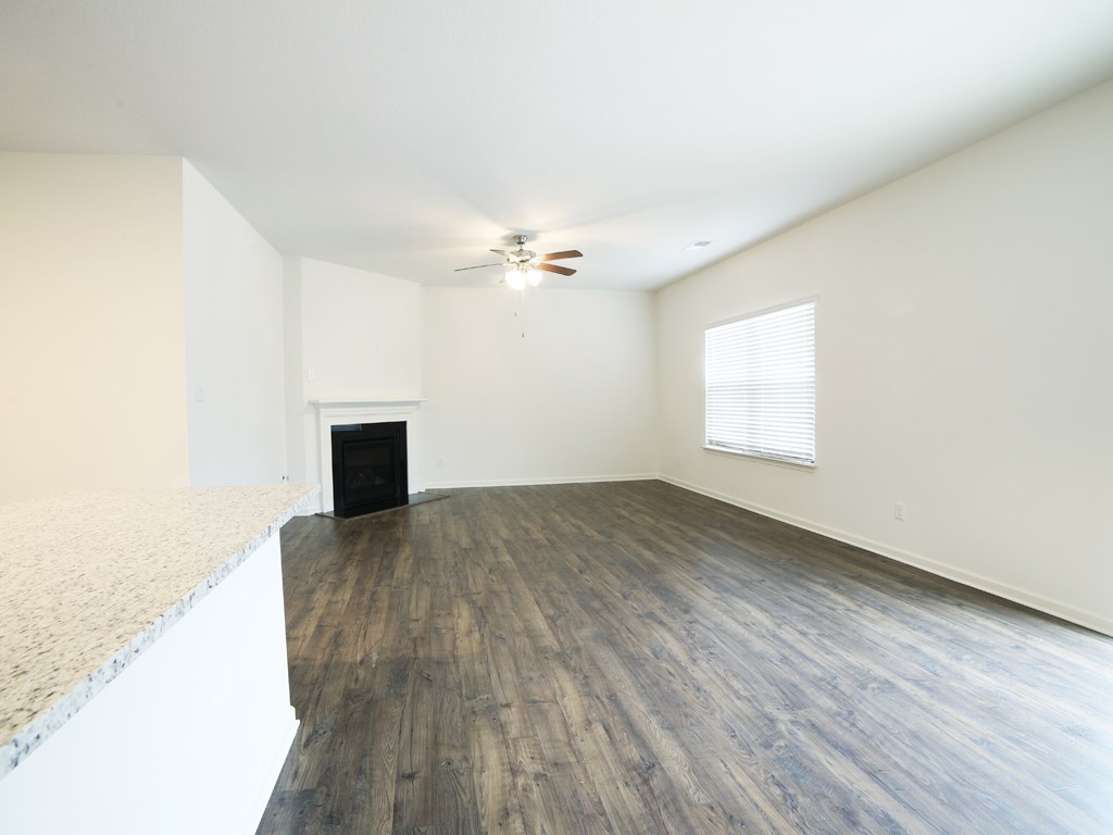 5367 Crossfield Road Memphis, TN 38109 - Photo 4 of 15