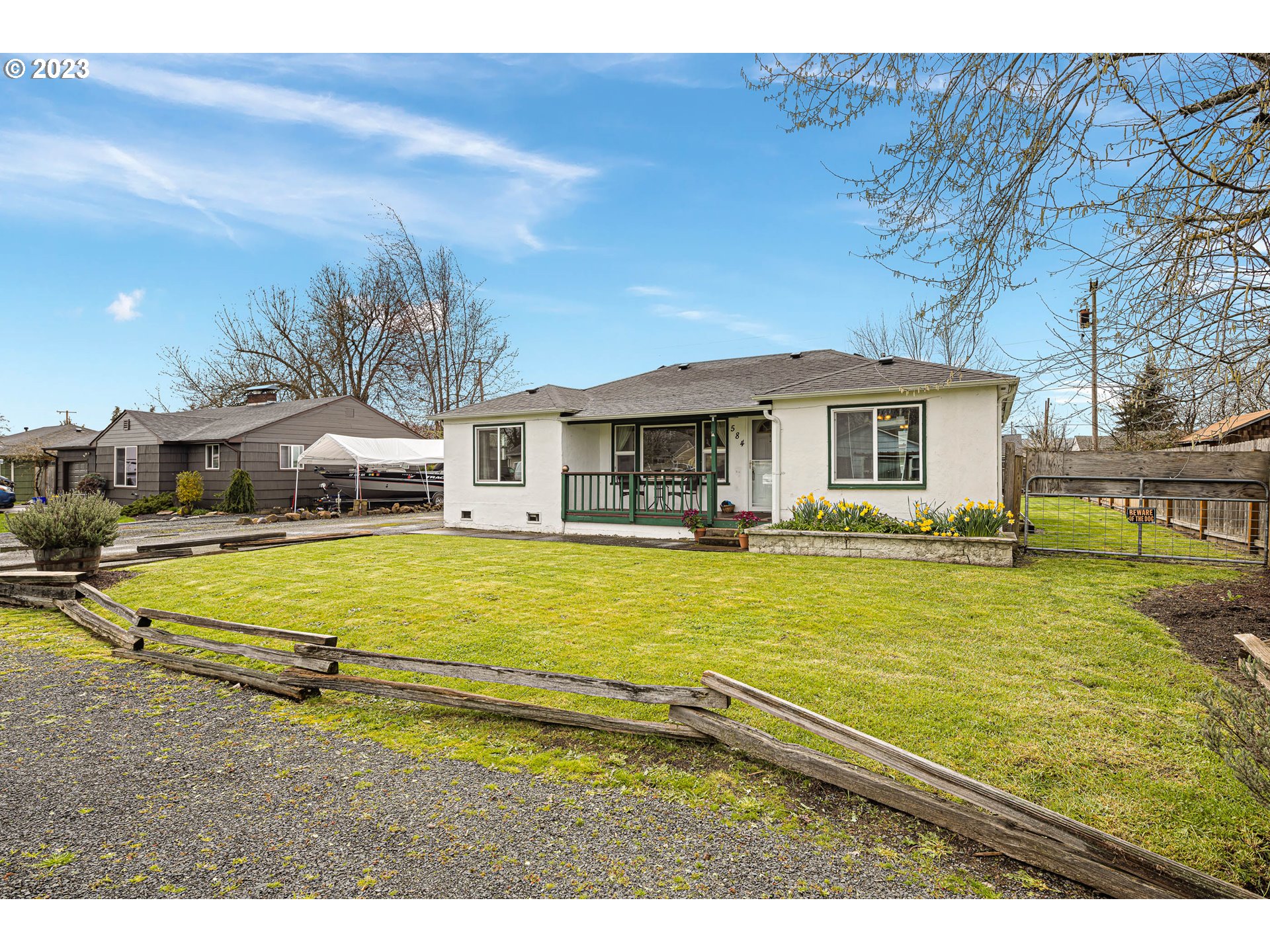 584 33rd Street Springfield, OR 97478 - Photo 3 of 32