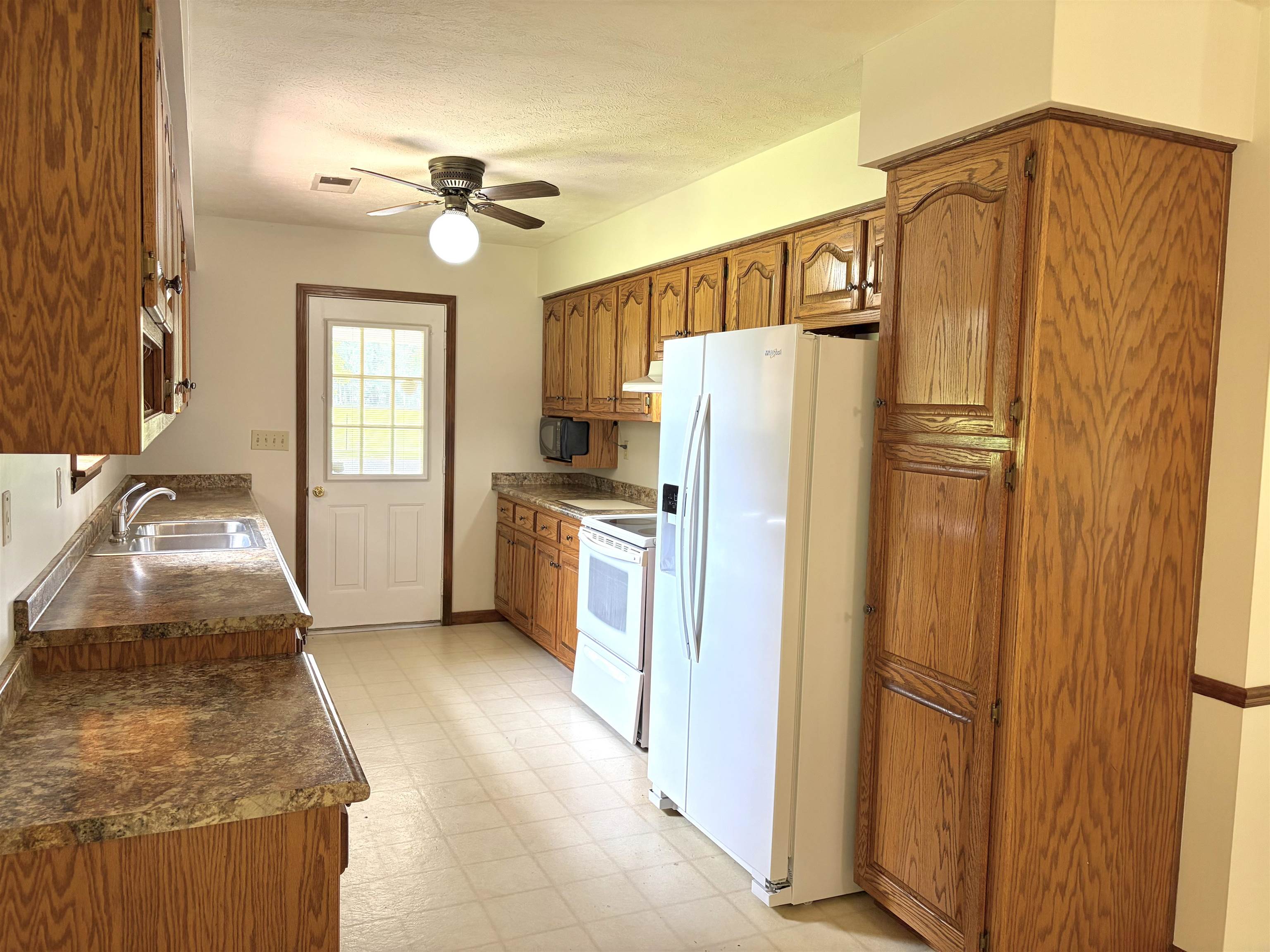 640 Red Bird Road Middleton, TN 38052 - Photo 6 of 30 Kitchen