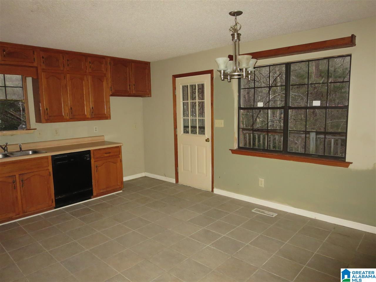 6504 Mobley Lane Pinson, AL 35126 - Photo 3 of 11