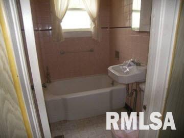 123 North Valter Street Ridgway, IL 62979 - Photo 8 of 10 Gallery Image 8
